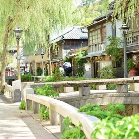 三丁庵 貸別荘 海まで徒歩10分 観光地ペリーロードまで徒歩2分の最高なロケーション 下田を遊び尽くせる貸別荘 無料駐車場もあります2Min Walk To The Perry Road 10Min Walk To The Beach Old Japanese Modern Style House 外观 照片